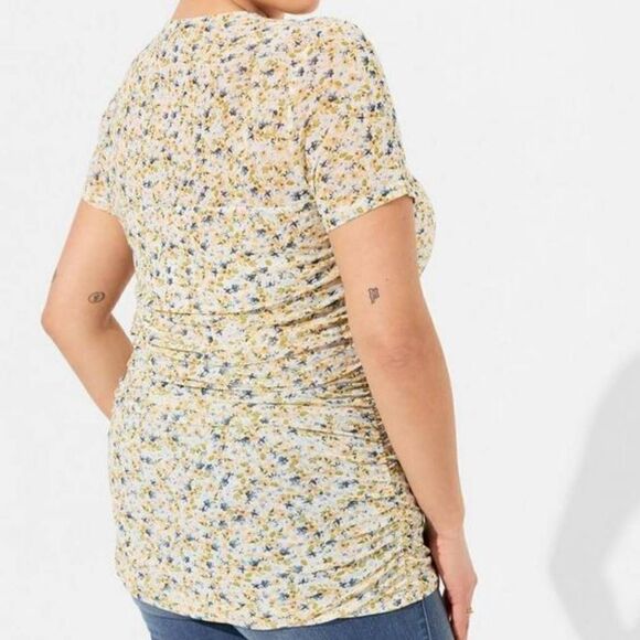 Torrid Plus Size Stretch Mesh Crew Neck Ruched Floral Shirt Blouse Top - Picture 3 of 5
